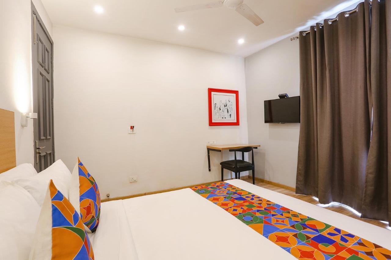 Fabexpress D2 Paschim Vihar Hotel Делхи Екстериор снимка