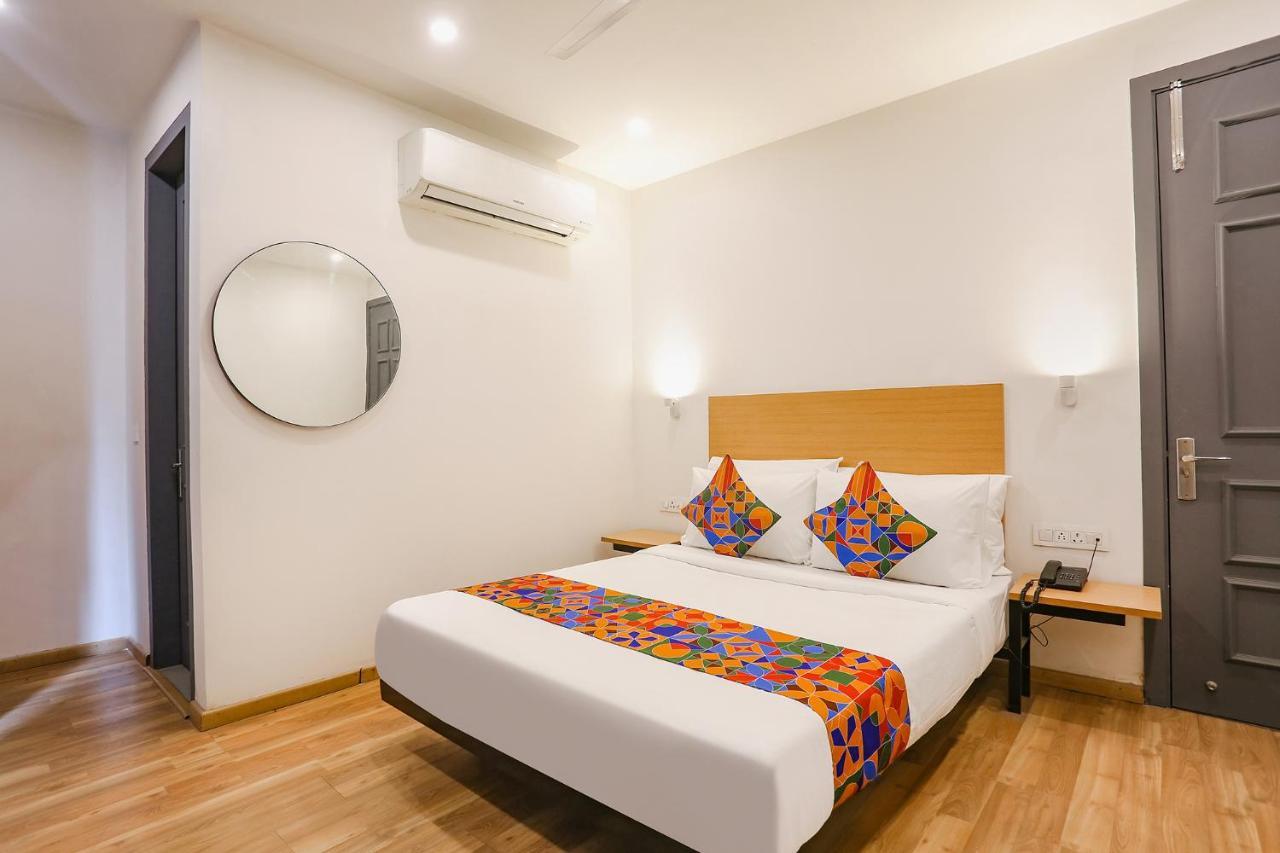 Fabexpress D2 Paschim Vihar Hotel Делхи Екстериор снимка