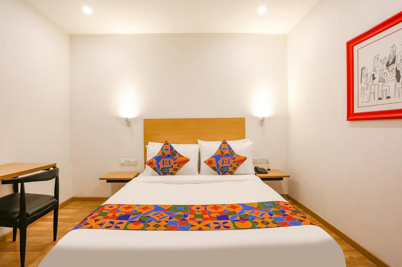 Fabexpress D2 Paschim Vihar Hotel Делхи Екстериор снимка