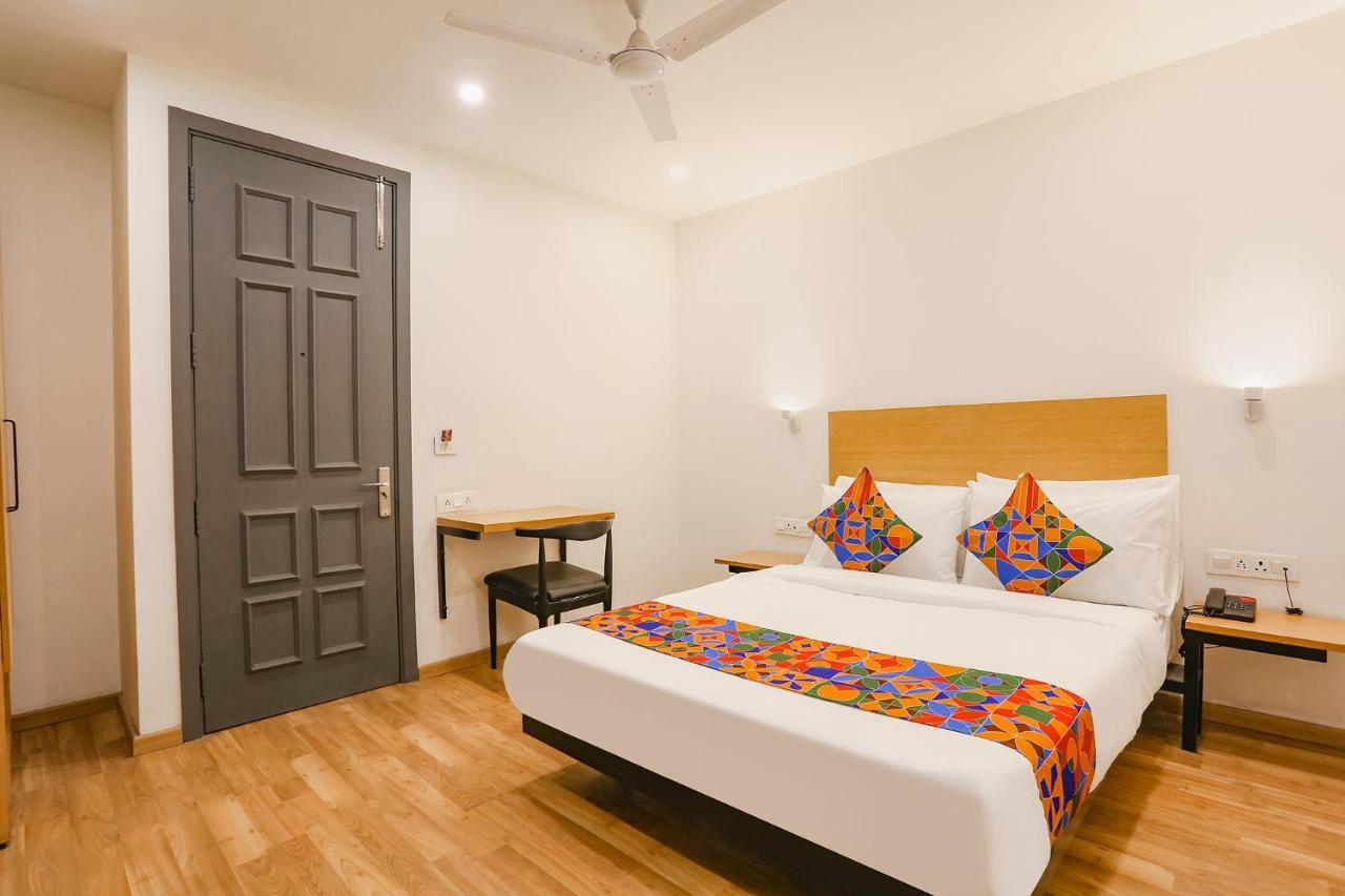 Fabexpress D2 Paschim Vihar Hotel Делхи Екстериор снимка