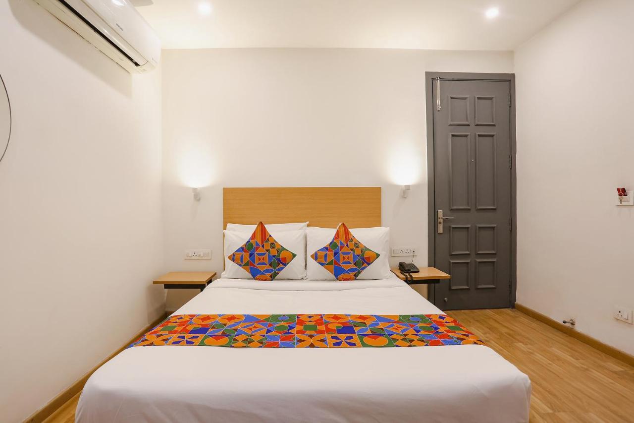 Fabexpress D2 Paschim Vihar Hotel Делхи Екстериор снимка