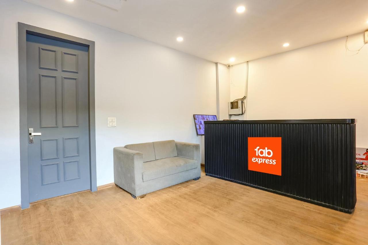 Fabexpress D2 Paschim Vihar Hotel Делхи Екстериор снимка